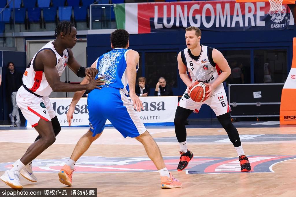 欧冠前瞻:葡萄牙体育VS阿森纳,枪手能否走出低谷?